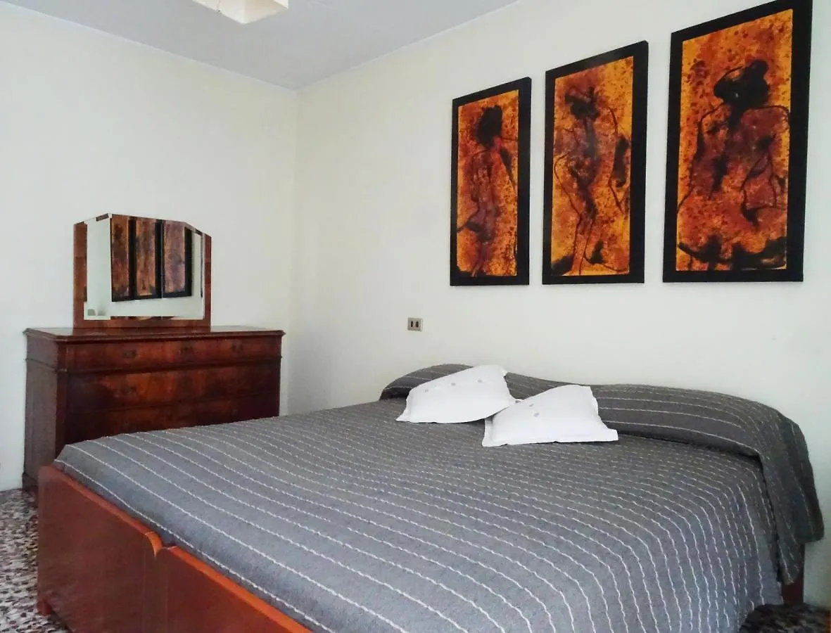 ** Bed & Breakfast Villa Albonico Laglio Italy